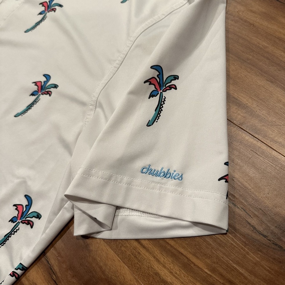 Chubbies Polo Shirt Mens Medium White Palm Tree Graphic Performance Golf Stretch - Picture 2 of 8